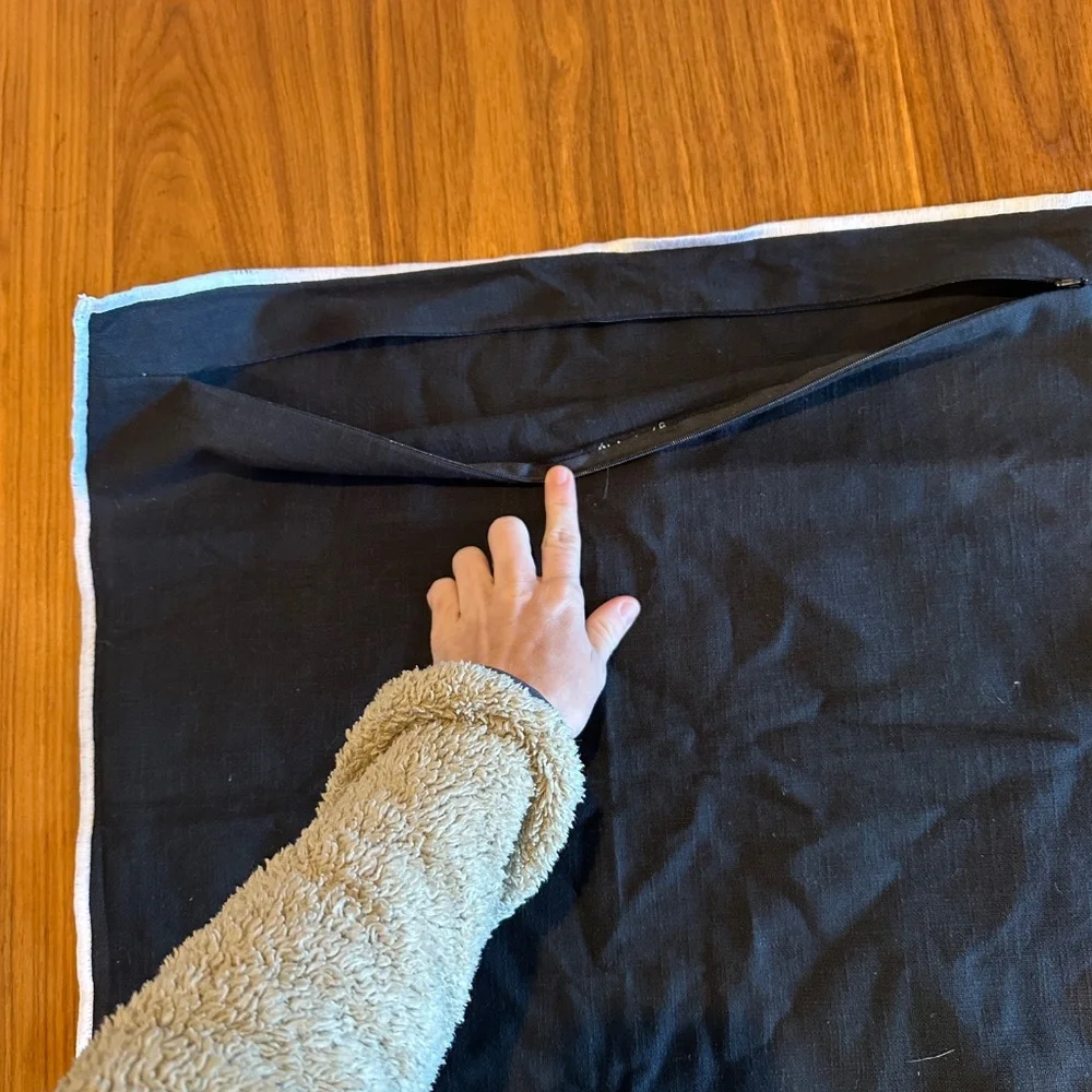 Crate and Barrel Black 23